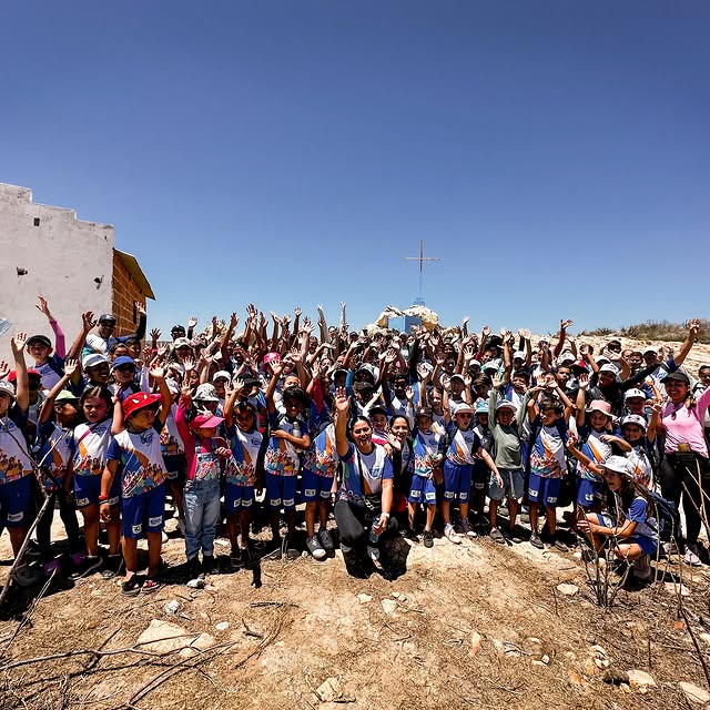 Crianças do Projeto de Todos para Todos participam de visita cultural à Serra Redonda