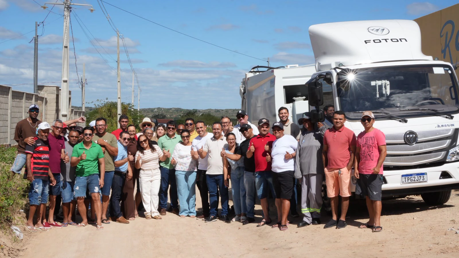 Gestão realiza a entrega de kits de EPIs para os servidores da Secretaria de Infraestrutura