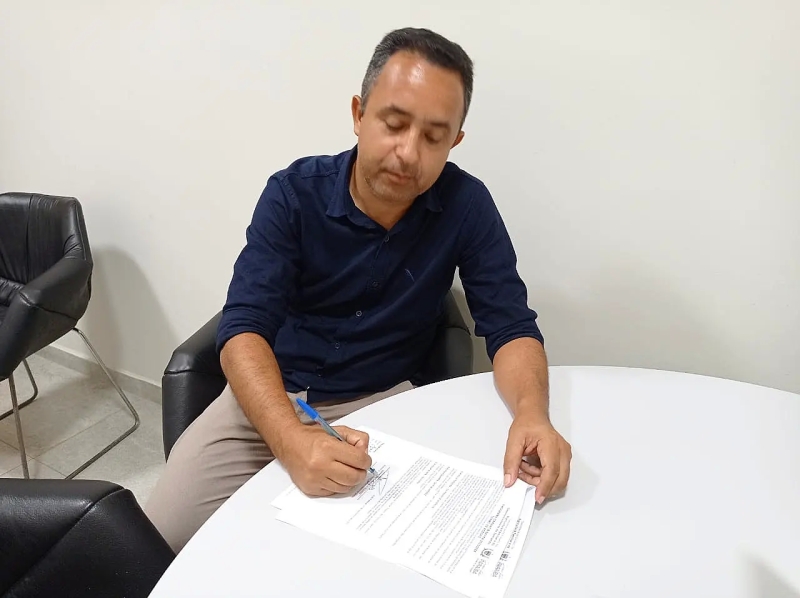 Pelo terceiro ano consecutivo, Prefeito Erivam de Biu assina o termo de adesão ao programa Garantia Safra