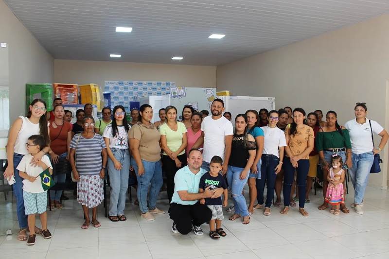 Coordenação do Atendimento Educacional Especializado (AEE) se reúne com pais e/ou responsáveis dos alunos da Educação Especial