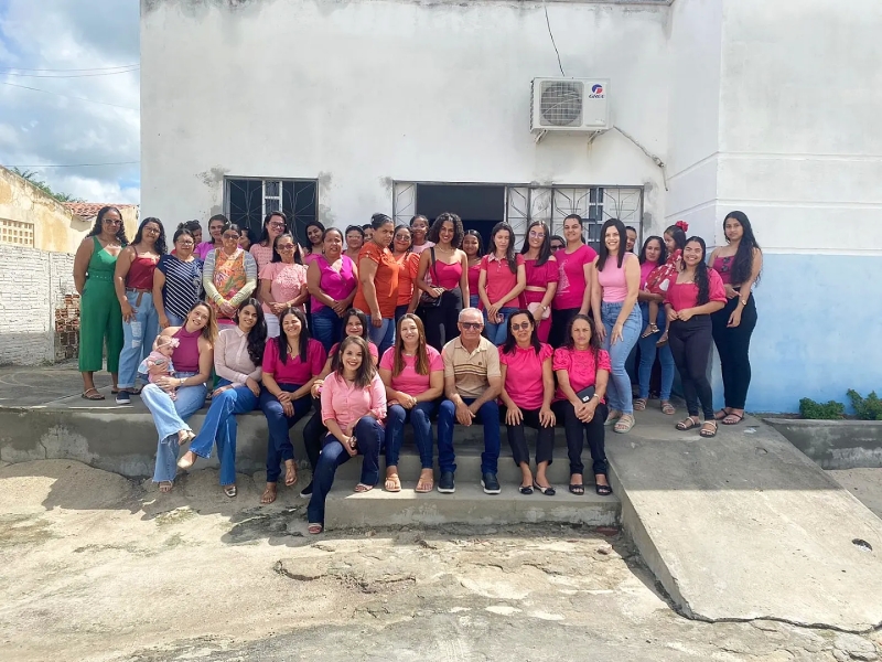 Equipe do PSF do sítio Açudinho realiza café da manhã, com sorteios de brindes, em alusão ao \'Dia Internacional da Mulher\'